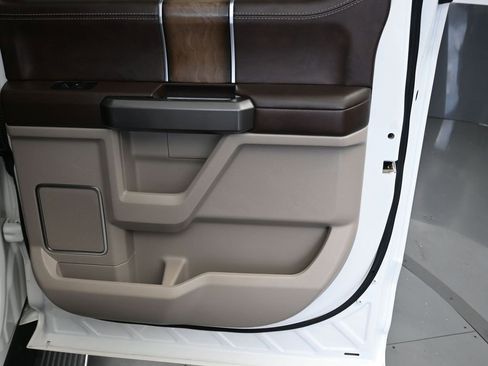 Used 2020 Ford F150 Limited w/ Trailer Tow Package image 33