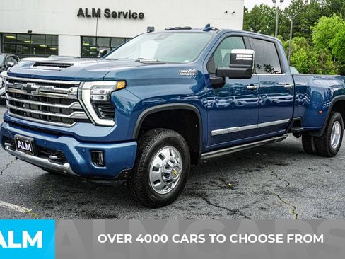 Used 2024 Chevrolet Silverado 3500 High Country w/ High Country Premium Package AWD/4WD image 3