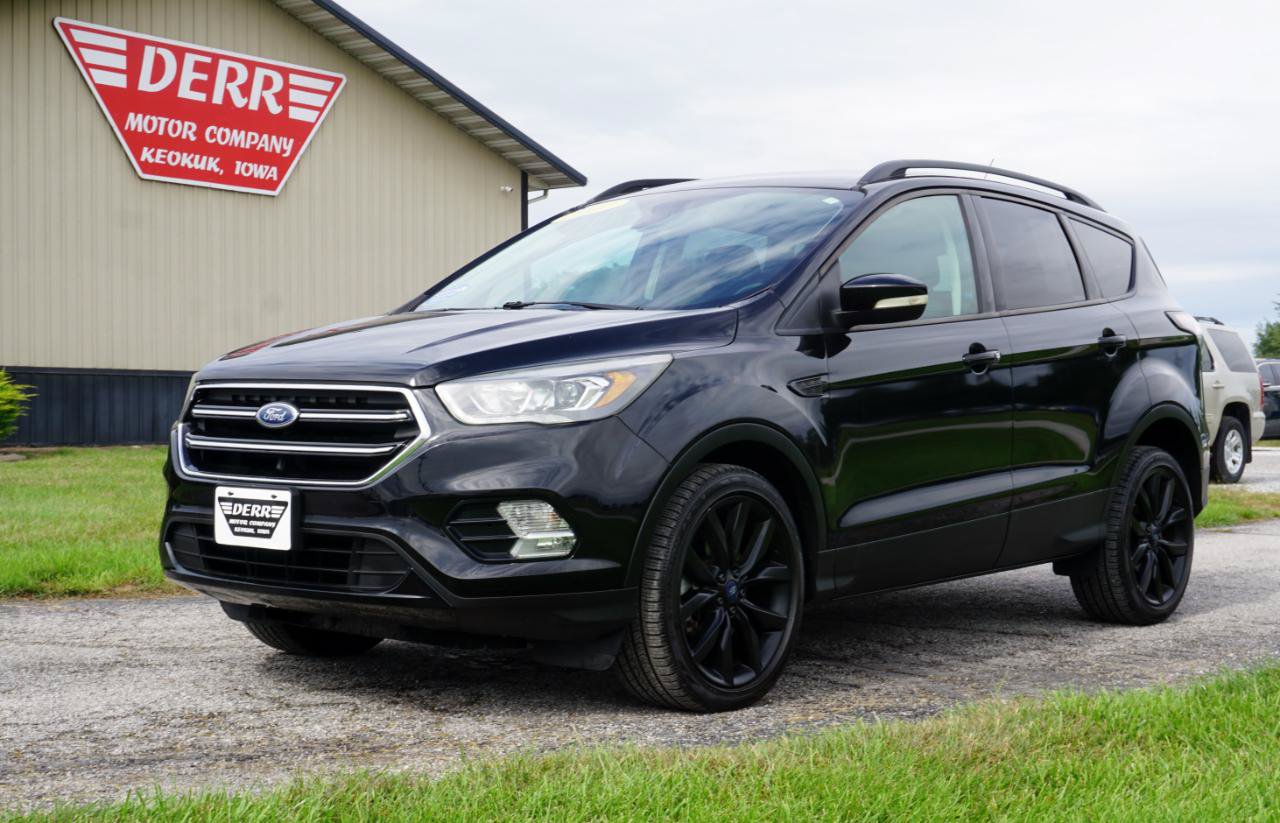 Used 2017 Ford Escape Titanium AWD/4WD image 2