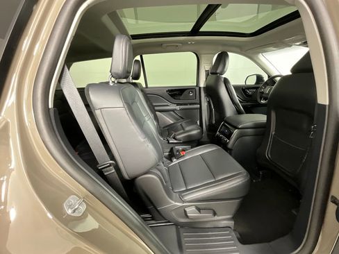 Used 2025 Lincoln Aviator 2WD w/ Equipment Group 101A image 23