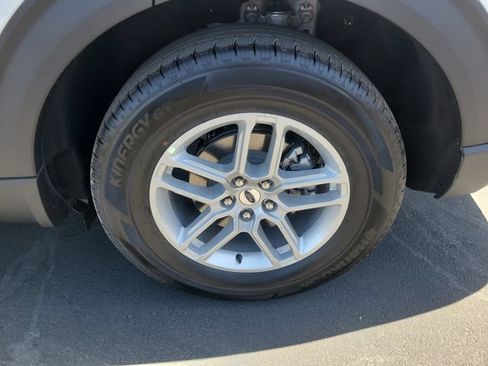 New 2026 Ford Explorer Active w/ Active Comfort Package RWD image 22