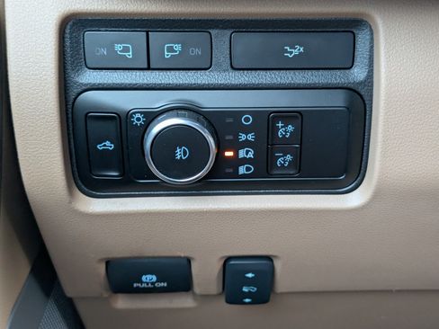 Used 2023 Ford F250 Lariat w/ Tremor Off-Road Package AWD/4WD image 23