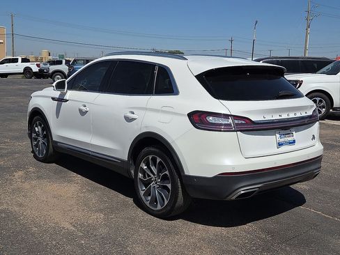 Used 2023 Lincoln Nautilus Reserve w/ Equipment Group 201A FWD image 3