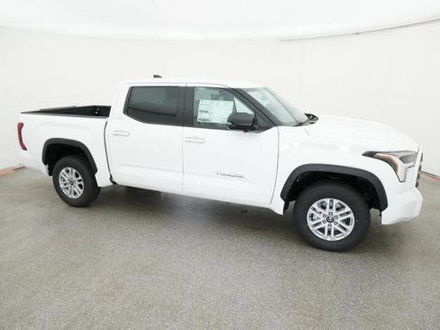 New 2026 Toyota Tundra SR5 AWD/4WD image 7