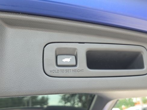 Used 2024 Honda CR-V EX-L image 11
