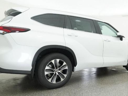 New 2026 Toyota Highlander XLE AWD/4WD image 25