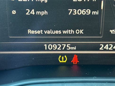 Used 2018 Audi Q5 2.0T w/ Premium Plus Package image 25