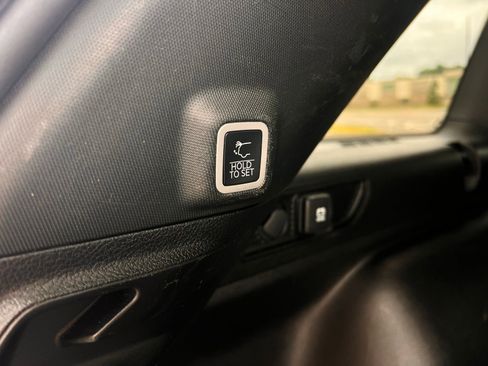 Used 2024 Jeep Grand Cherokee Altitude RWD image 33