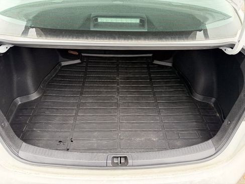 Used 2023 Toyota Corolla LE FWD image 17