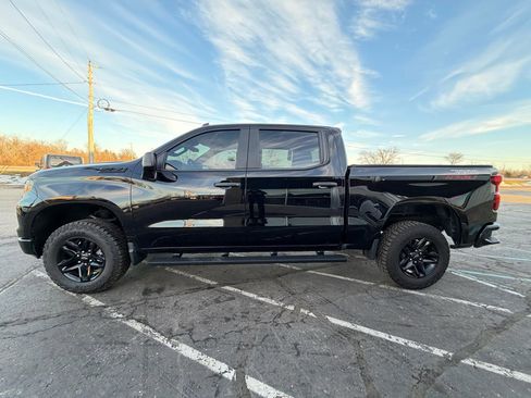 Used 2024 Chevrolet Silverado 1500 Custom Trail Boss AWD/4WD image 3