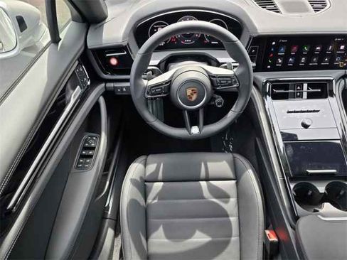 New 2025 Porsche Panamera 4 image 26