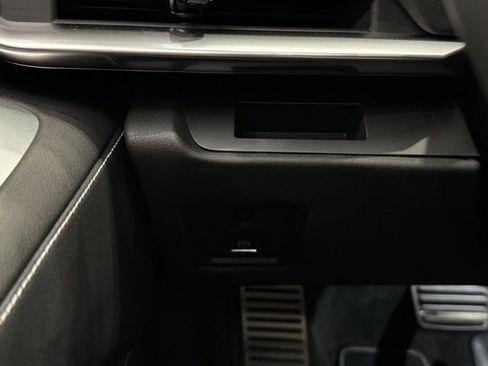 Used 2025 Chevrolet Corvette Stingray image 23