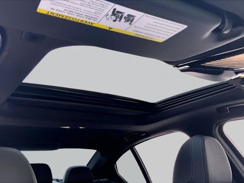 Used 2025 BMW M340i w/ Premium Package RWD image 12