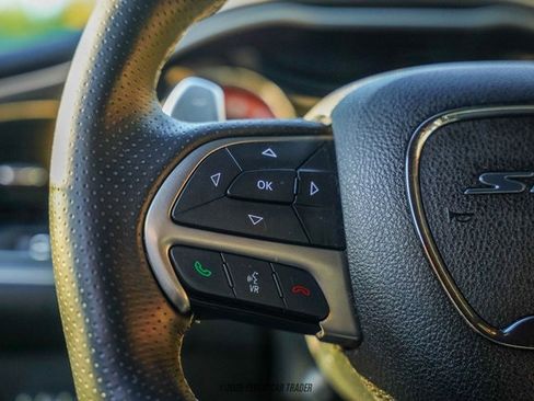 Used 2017 Dodge Challenger SRT Hellcat image 37