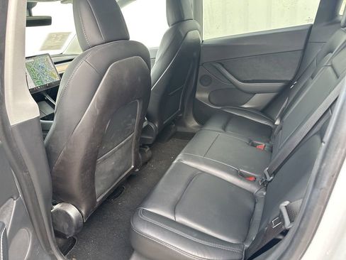 Used 2020 Tesla Model Y Long Range image 6