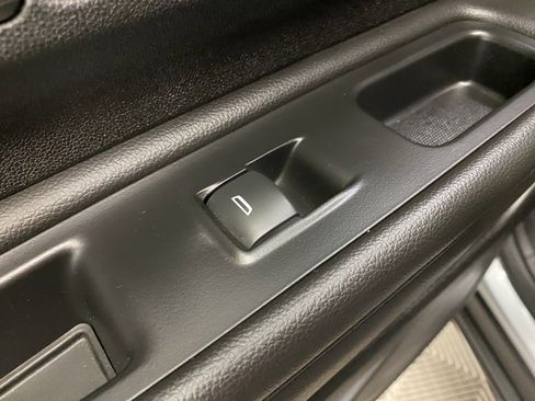 Used 2024 GMC Terrain SLT image 18