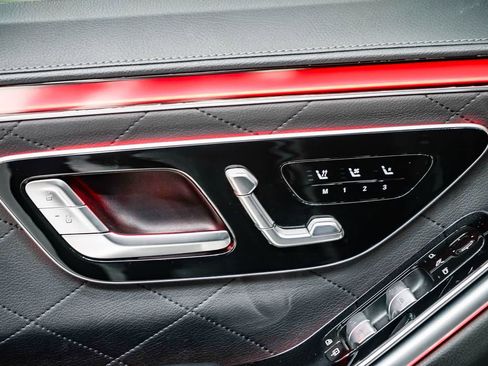 Used 2022 Mercedes-Benz S 580 4MATIC Sedan image 20