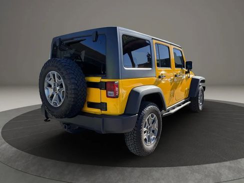 Used 2015 Jeep Wrangler Unlimited Rubicon w/ Connectivity Group image 5