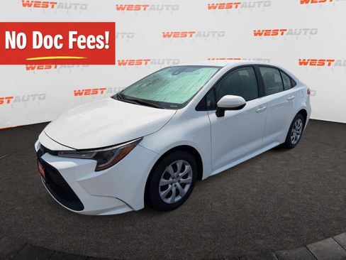 Used 2020 Toyota Corolla LE FWD image 1
