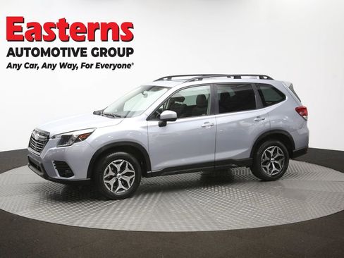 Used 2023 Subaru Forester Premium image 61