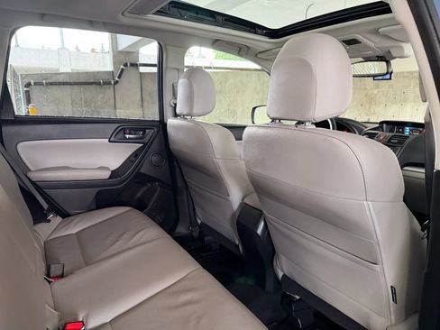 Used 2014 Subaru Forester 2.5i Touring AWD/4WD image 23