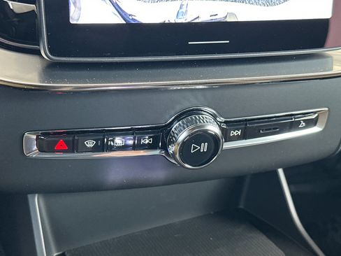 New 2026 Volvo XC90 B6 Plus image 19