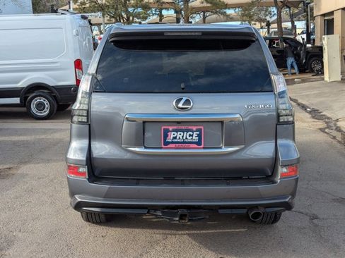 Used 2023 Lexus GX 460 Premium w/ Accessory Package image 5