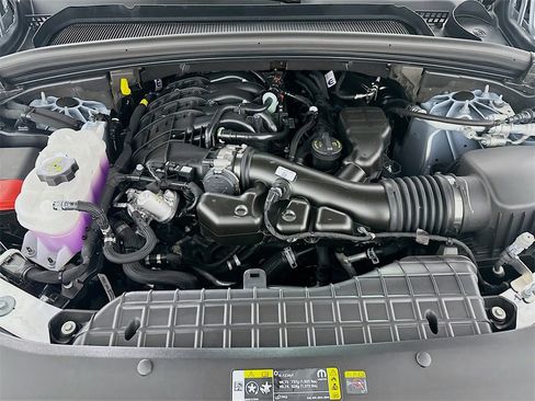 New 2025 Jeep Grand Cherokee Altitude image 18