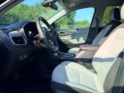 Used 2020 Chevrolet Equinox LS w/ LS Convenience Package AWD/4WD image 7