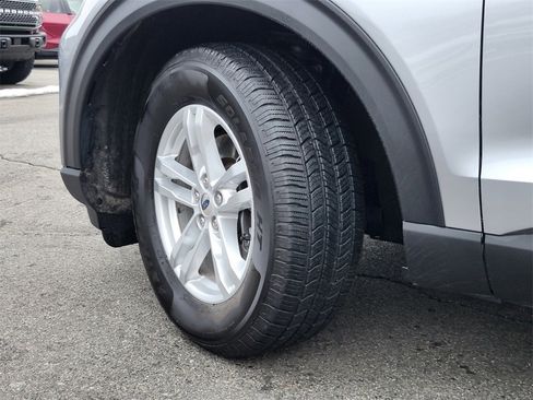 Used 2023 Ford Explorer XLT w/ Equipment Group 202A image 31