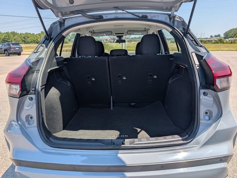 Used 2022 Nissan Kicks SV FWD image 31