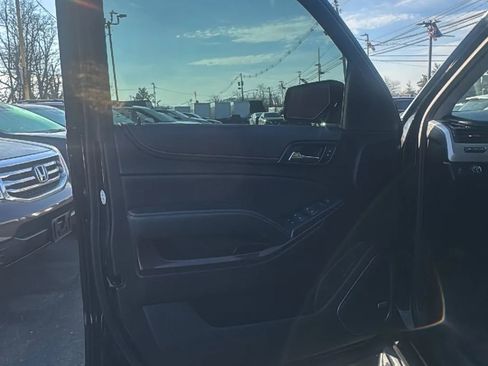 Used 2020 GMC Yukon SLT w/ Graphite Performance Edition image 9