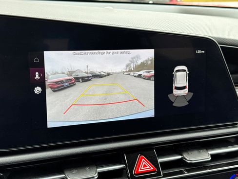 Used 2025 Kia Niro Wind w/ Wind Preserve Package image 22