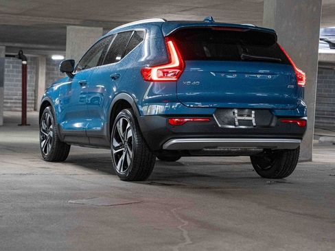 Certified 2023 Volvo XC40 B5 Ultimate w/ Protection Package Premier AWD/4WD image 5