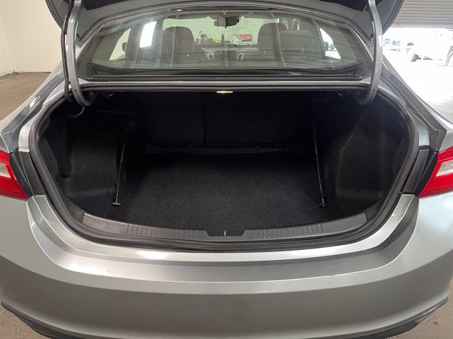 Used 2023 Chevrolet Malibu LT FWD image 17