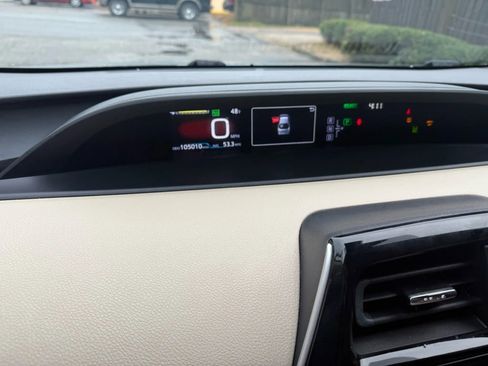 Used 2017 Toyota Prius Two image 17