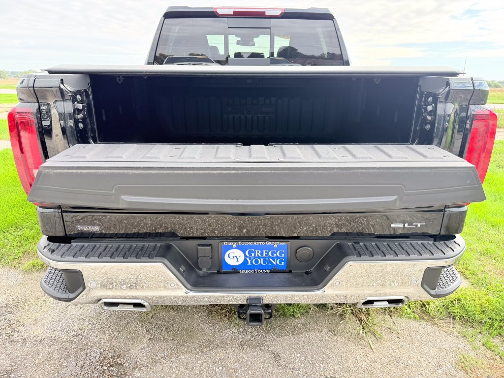 Used 2025 GMC Sierra 1500 SLT w/ SLT Premium Plus Package AWD/4WD image 24