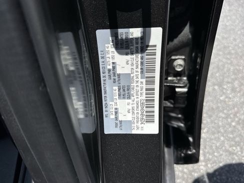 Used 2025 MAZDA MAZDA3 s FWD image 59