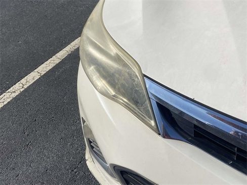 Used 2014 Toyota Avalon XLE Premium image 10