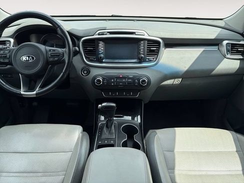 Used 2017 Kia Sorento SX AWD/4WD image 10