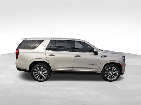 Used 2021 GMC Yukon Denali w/ Denali Premium Package image 5