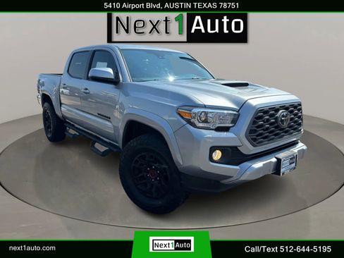 Used 2022 Toyota Tacoma TRD Sport image 2
