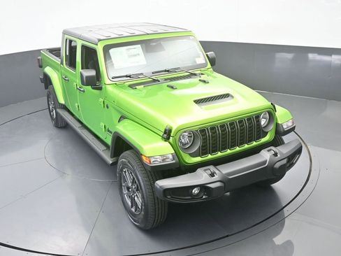 New 2026 Jeep Gladiator Sport AWD/4WD image 45