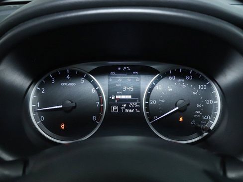 Used 2019 Nissan Kicks S image 24