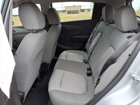 Used 2020 Chevrolet Sonic LT image 29