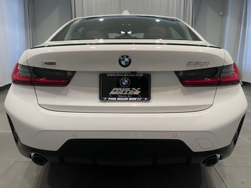 New 2026 BMW 330i xDrive Sedan w/ M Sport Package AWD/4WD image 5