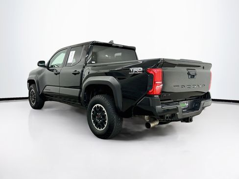 Used 2025 Toyota Tacoma TRD Off-Road AWD/4WD image 5