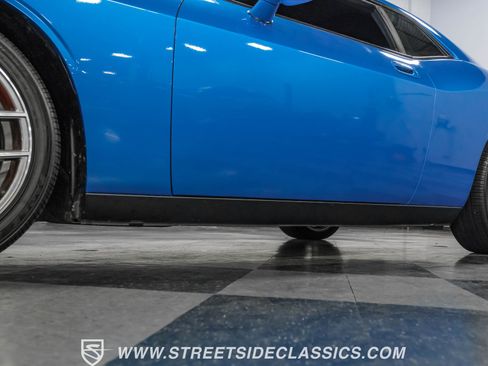 Used 2009 Dodge Challenger SRT8 w/ SRT Option Group II image 25