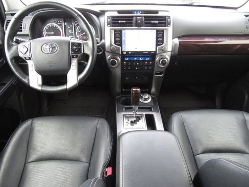 Used 2023 Toyota 4Runner Limited AWD/4WD image 32