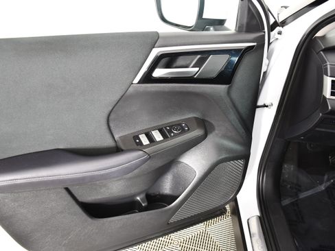 Used 2023 Mitsubishi Outlander ES AWD/4WD image 31